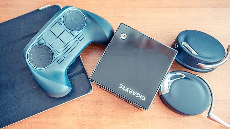 Steam Machine 产品图